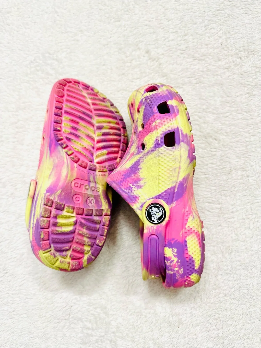 Crocs Girl Pink Classic Marbled Clog Size 10 Excellent Condition